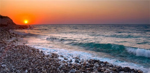 叫他八面玲珑是什么歌（叫他八面玲珑是什么歌曲）