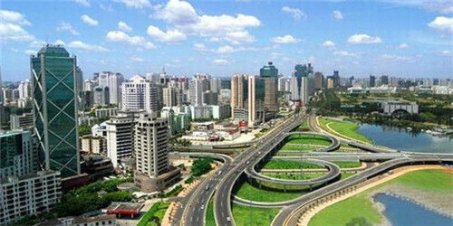 加盟老婆婆麦饼还有投资的价值吗，中式快餐加盟风险大不大