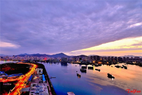 中国十大首富都属什么（中国十大首富是）